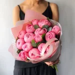 Купить букет пионов в Алматы с доставкой – красивые цветы в Rosalie Flowers